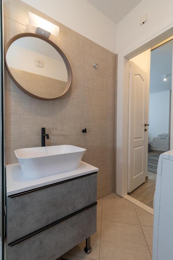 Apartments Liam Trogir Bagian luar foto