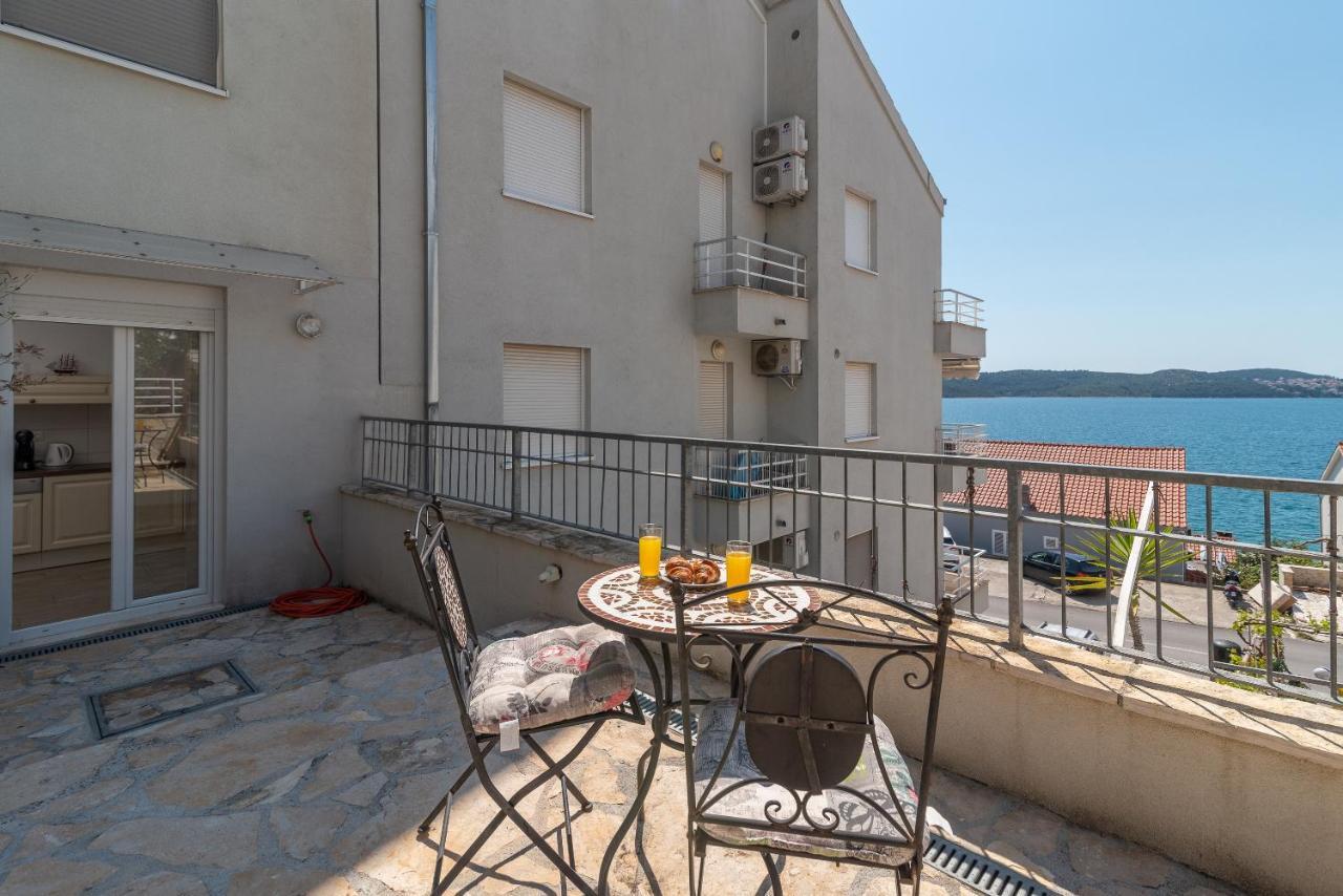 Apartments Liam Trogir Bagian luar foto