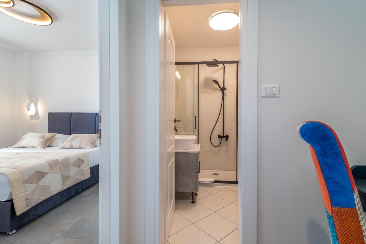 Apartments Liam Trogir Bagian luar foto