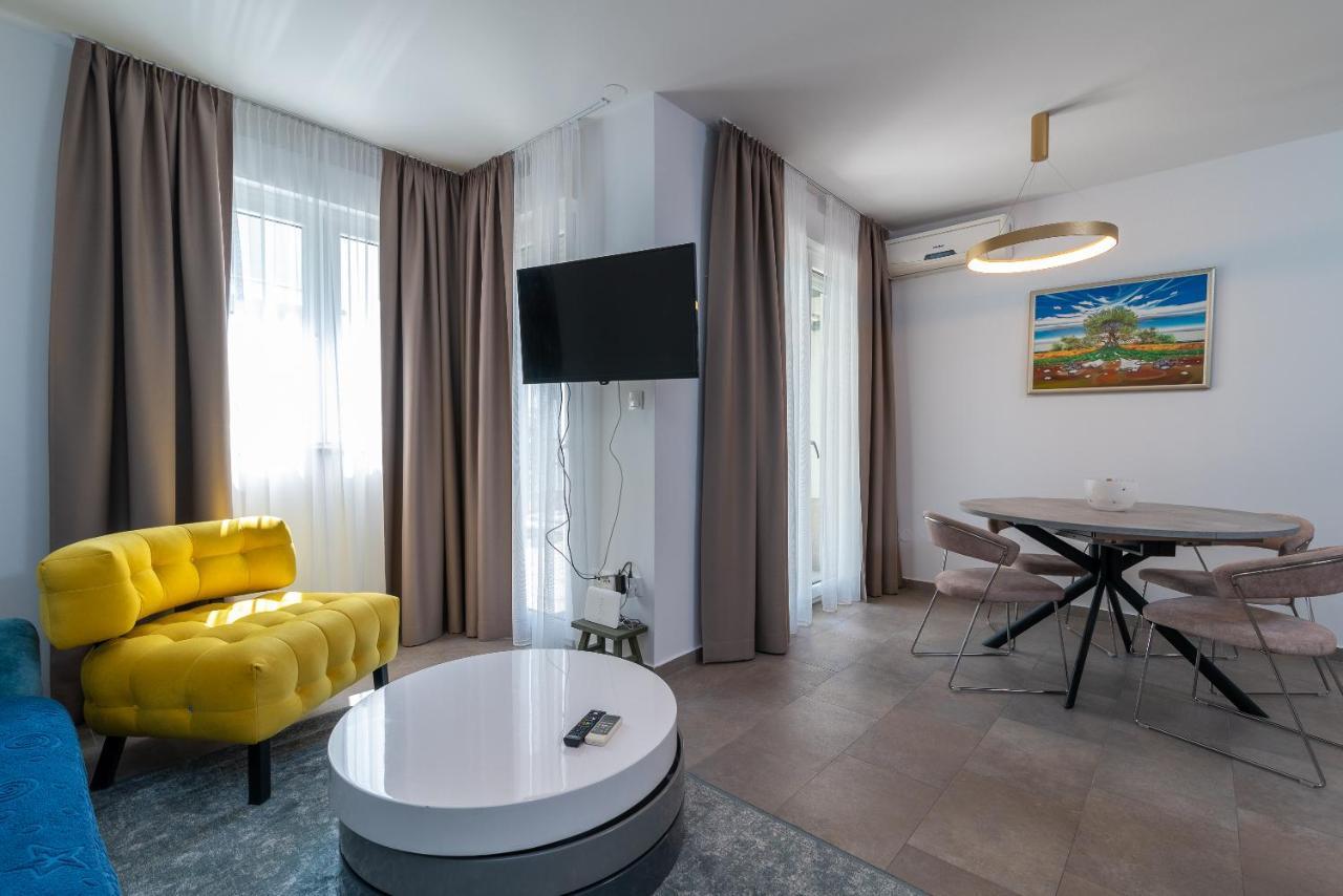 Apartments Liam Trogir Bagian luar foto