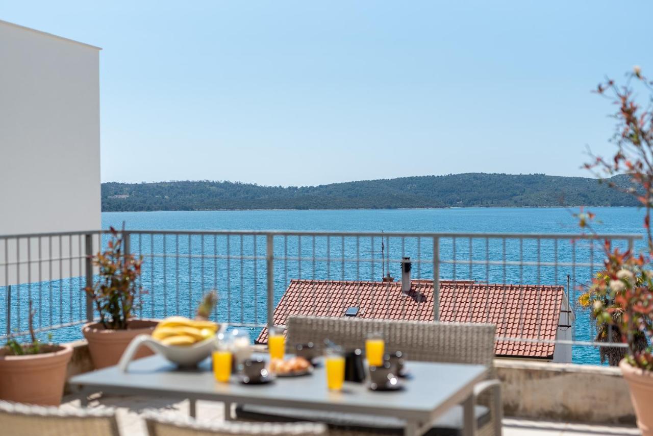 Apartments Liam Trogir Bagian luar foto