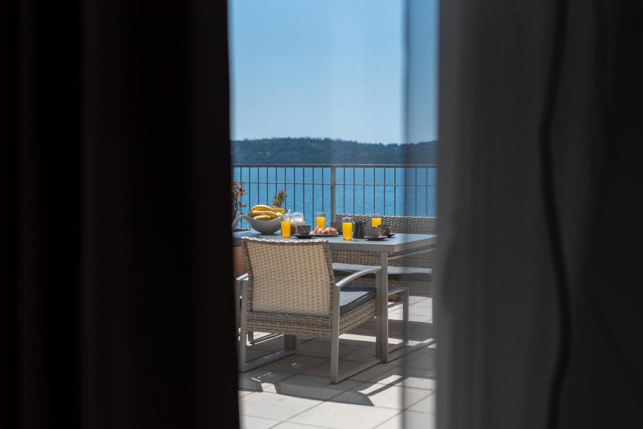 Apartments Liam Trogir Bagian luar foto