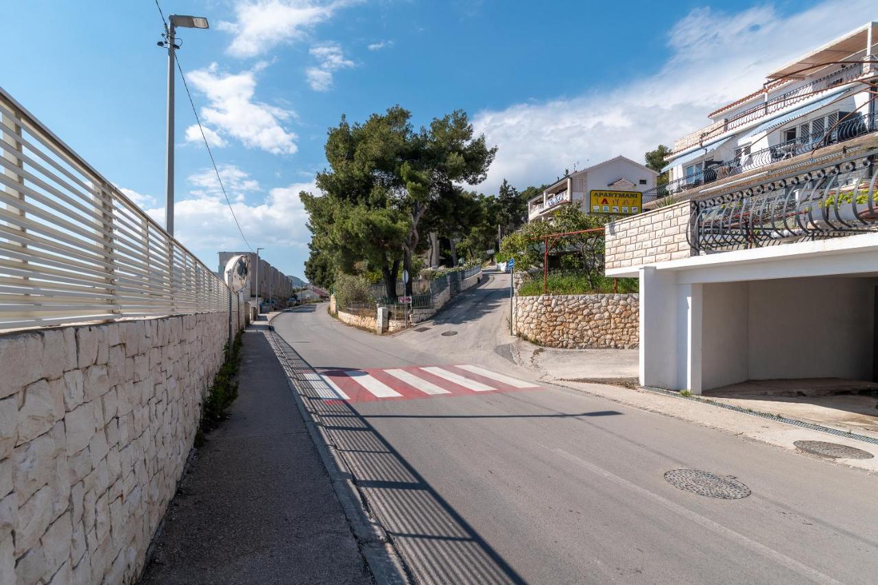 Apartments Liam Trogir Bagian luar foto
