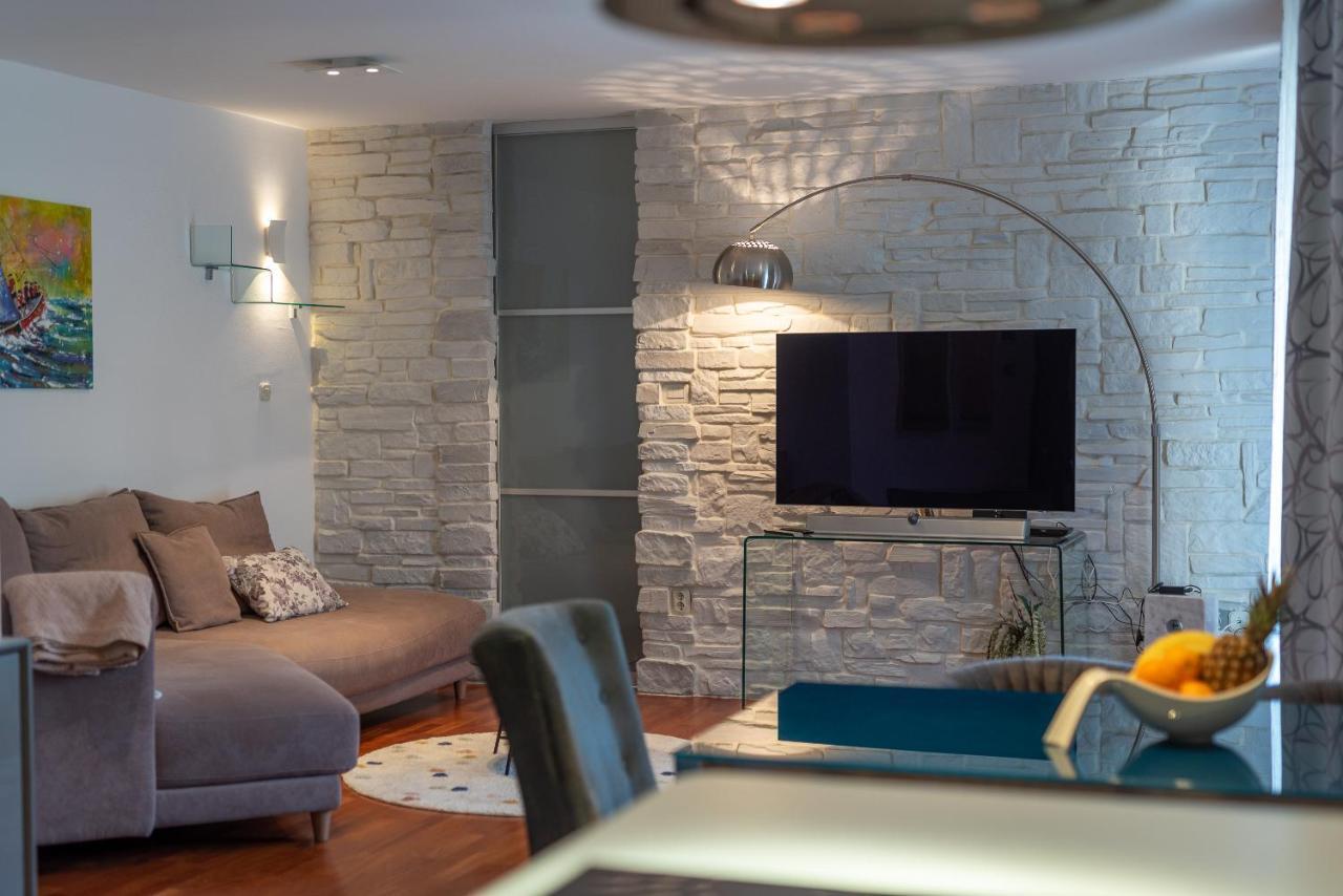 Apartments Liam Trogir Bagian luar foto