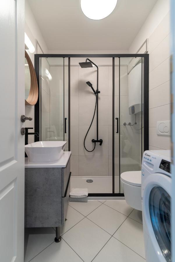 Apartments Liam Trogir Bagian luar foto