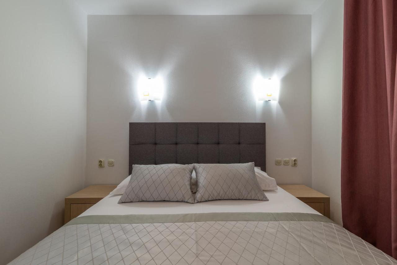 Apartments Liam Trogir Bagian luar foto